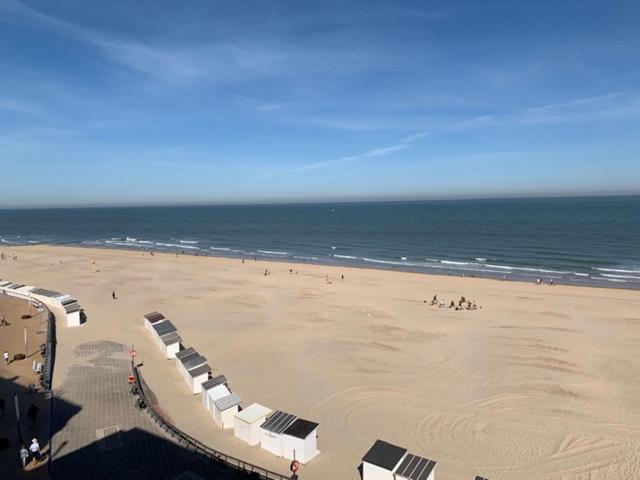 Parel Aan Het Strand Остенде Экстерьер фото